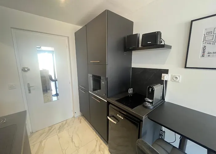 Apartament Naturiste Wild Heliopolis F 96 *