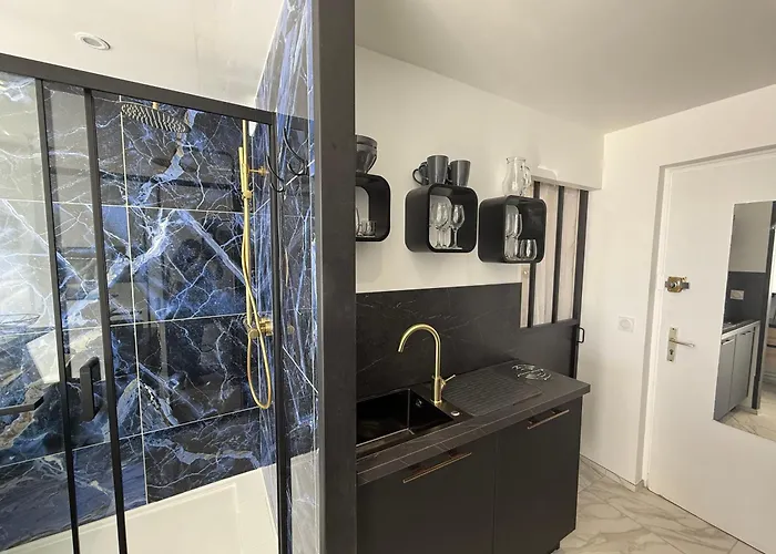 Apartament Naturiste Wild Heliopolis F 96 *